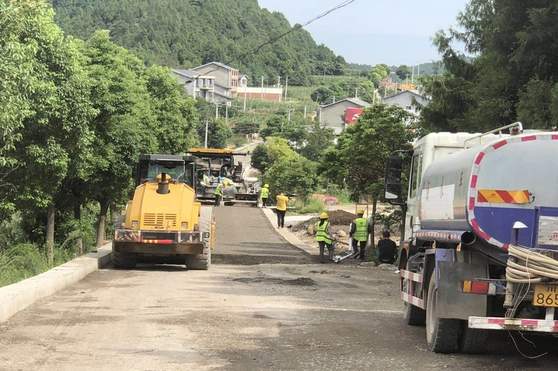 路橋集團(tuán)搶晴天、戰(zhàn)雨天、斗夜間  全力以赴推進(jìn)國(guó)道347項(xiàng)目建設(shè)
